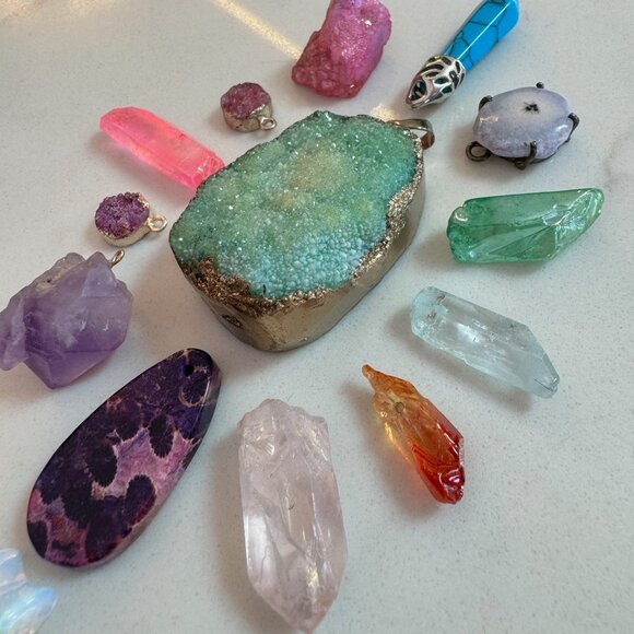 Crystal Druzy and Gemstone Pendant Lot - Picture 7 of 14
